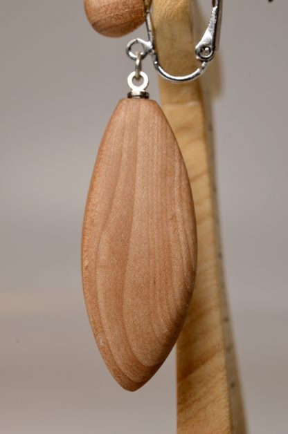 自然木のイヤリング：ブラ・吊り型